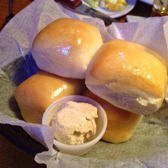 Texas Roadhouse’s Rolls with Honey Cinnamon Butter - Page 2 - Delish Club.