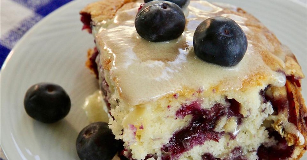 Easy Blueberry Pudding Cake with Hard Sauce – Delish Club