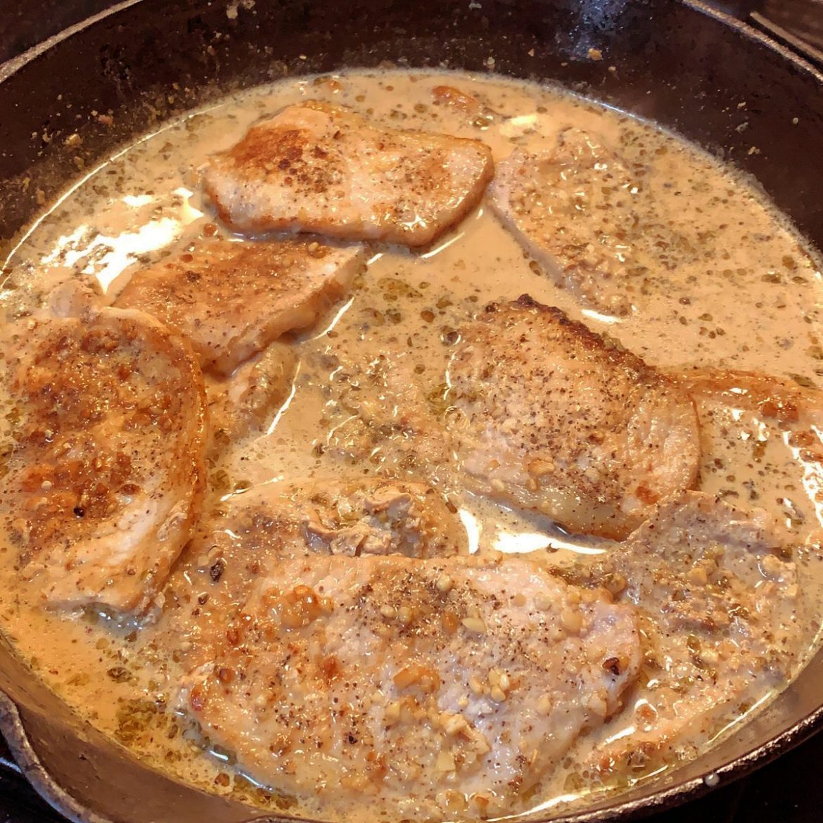 These Southern Smothered Pork Chops Are So Incredible And Tender Delish Club